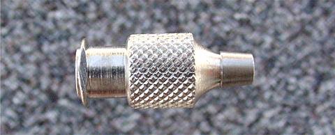 A1202p Female Luer Hub, 5/16 round, knurled